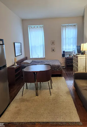 212 E 13th St #2C Photo 1