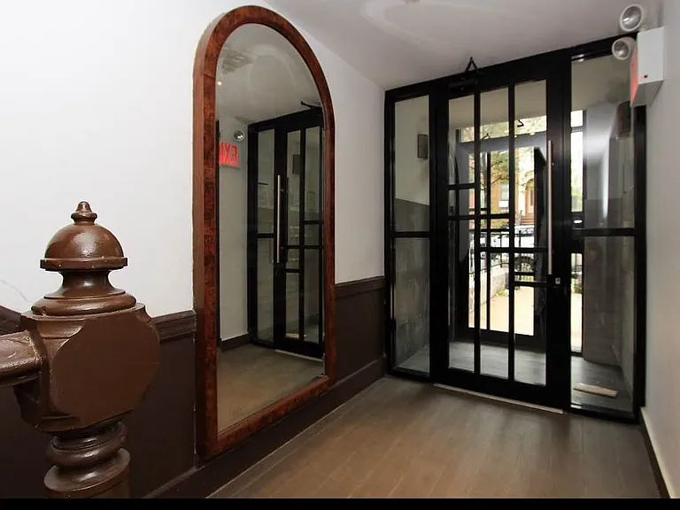 21 Herkimer St #2L — Photo 9