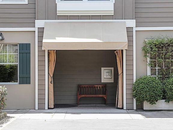 2nd image of 2160 Santa Cruz Ave APT 15