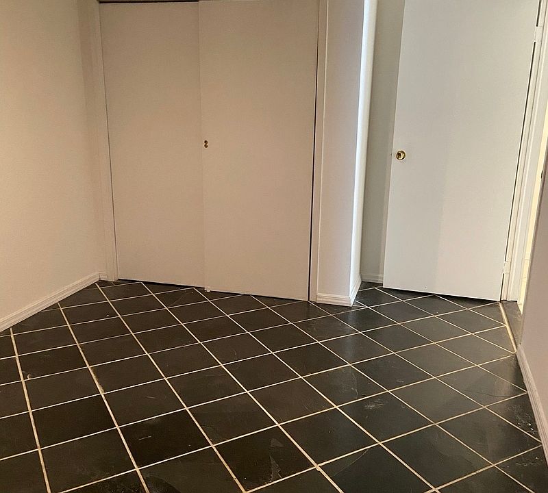 1st image of 2712 Crescent St #3