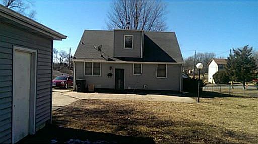 2nd image of 3723 SE 8th St