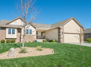 3574 N Lake Ridge Ct, Wichita, KS 67205