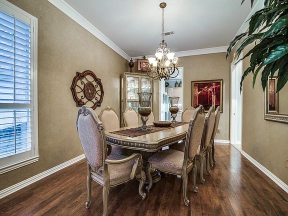 4th image of 4661 Mariner Dr