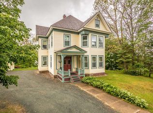 73 Bunker Hill St, Lancaster, NH 03584