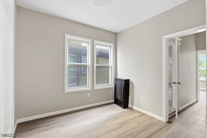 1 bed, 1.0 bath, $1,000 — Photo 3