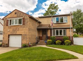 77 Davison Plz, East Rockaway, NY 11518
