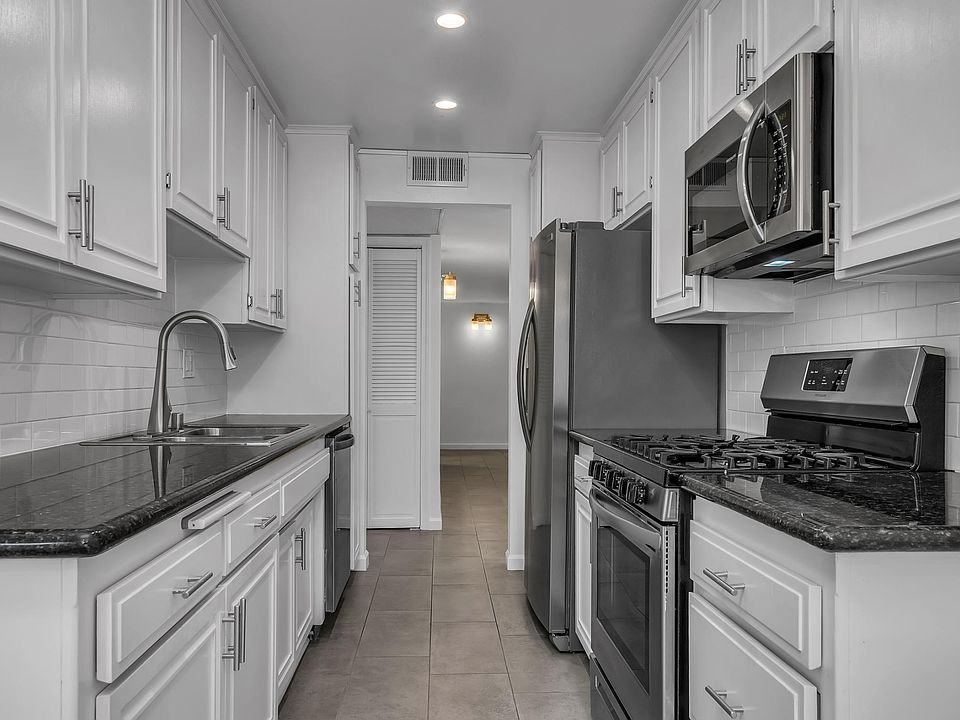 1st image of 1946 Selby Ave #103