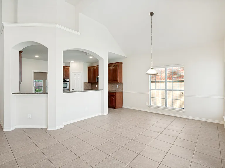 11800 Pondview Ln — Photo 15