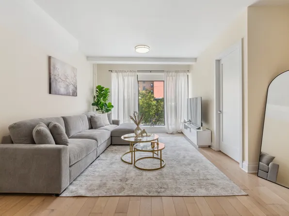 387 6th Avenue image 1 of 13