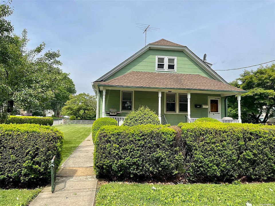 2nd image of 15 Nassau Rd