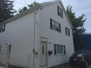 18 Cedar St, Lowell, MA 01852