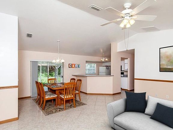 4th image of 2491 Alesio Ave