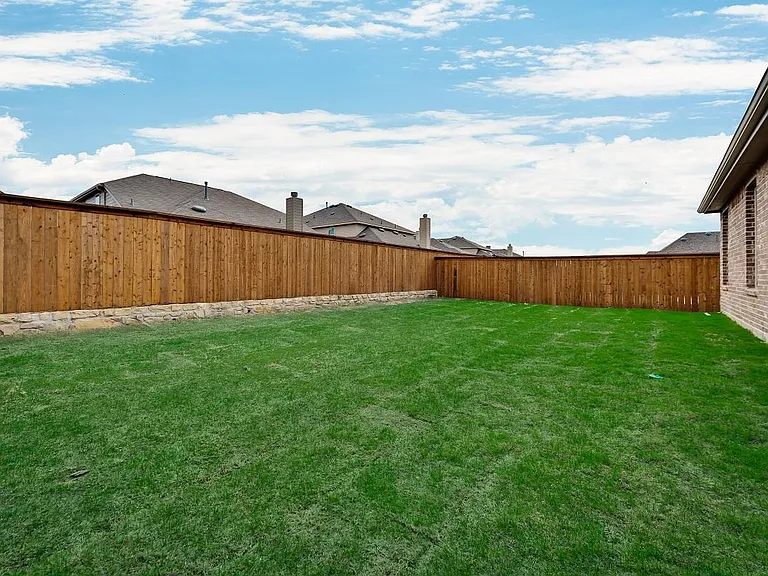 16700 Lincoln Park Ln — Photo 34