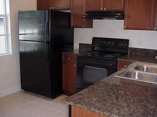 2 bed, 2.5 bath, 1191 sqft, $1,950 — Photo 3