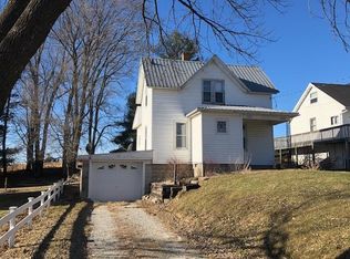 422 S Division Ave, Spring Grove, MN 55974