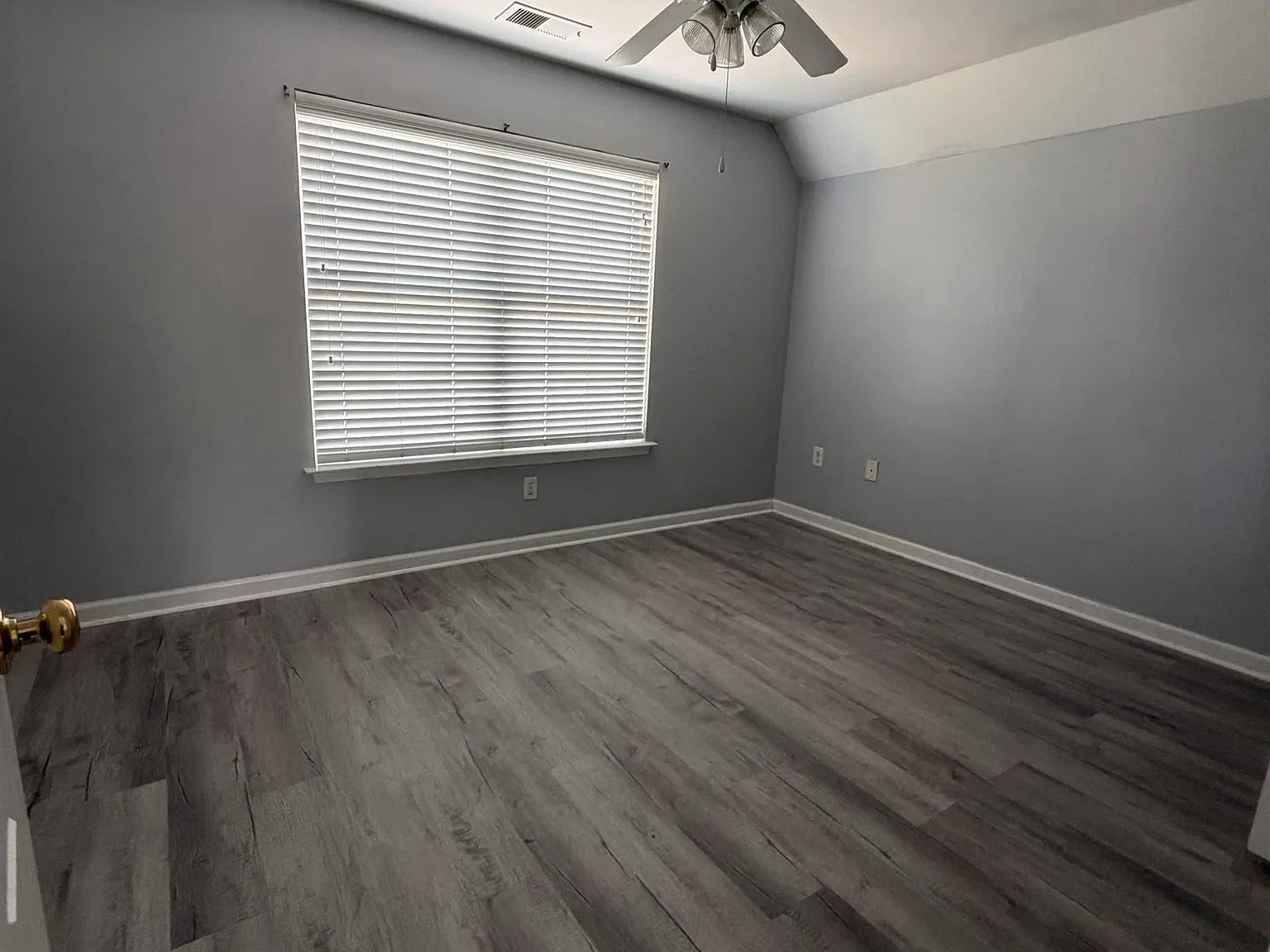 3 bed, 1482 sqft, $2,000 — Photo 4