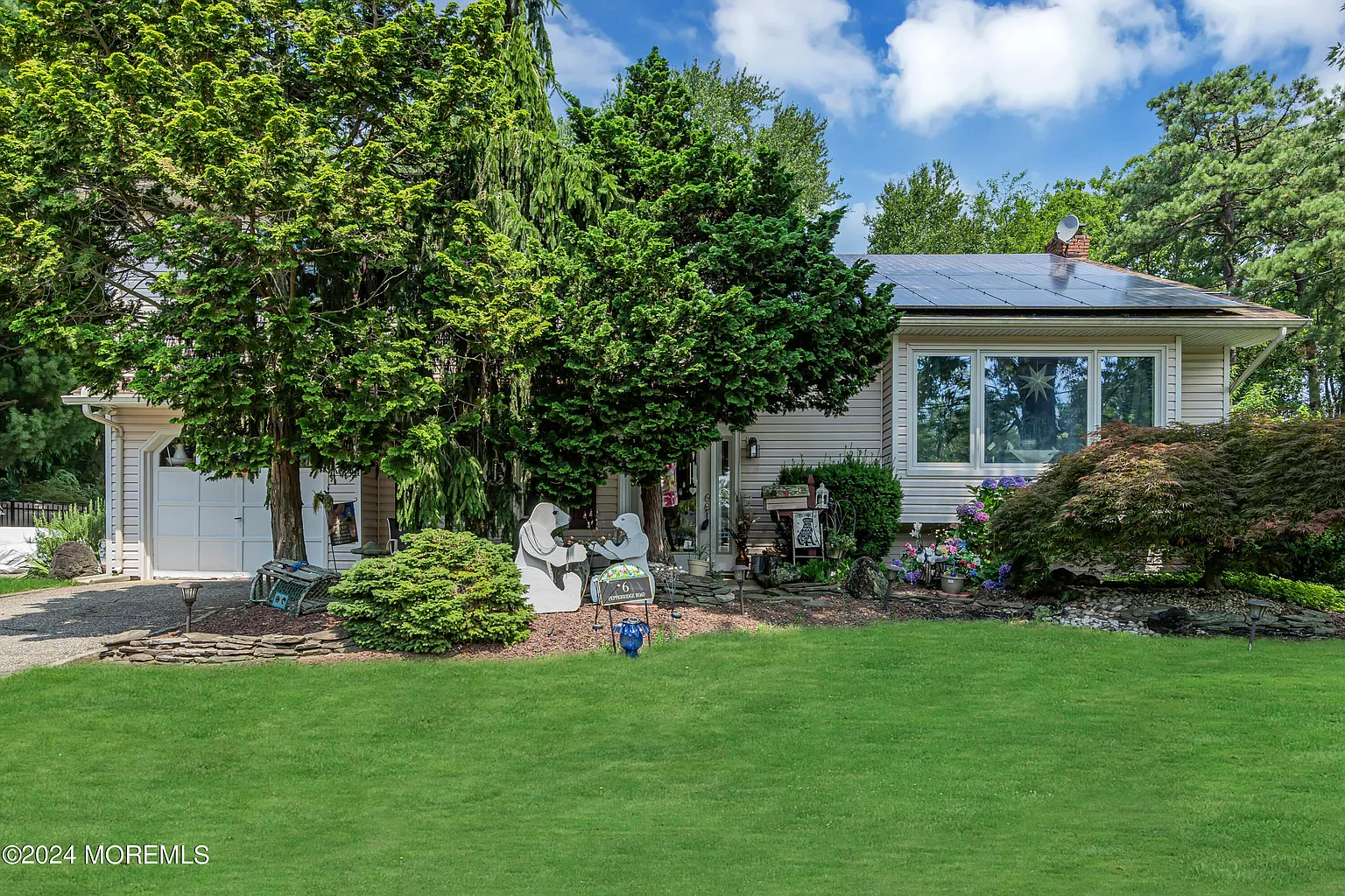 6 Pepperridge Road photo 1