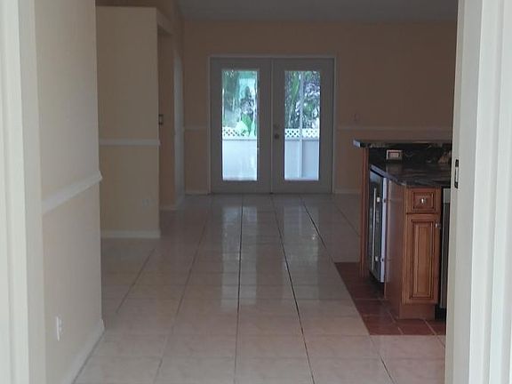 4th image of 917 SW Dalton Ave