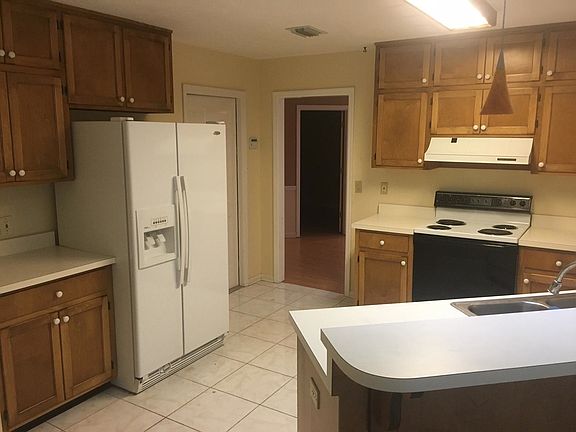 5th image of 3436 Cedarwood Trl