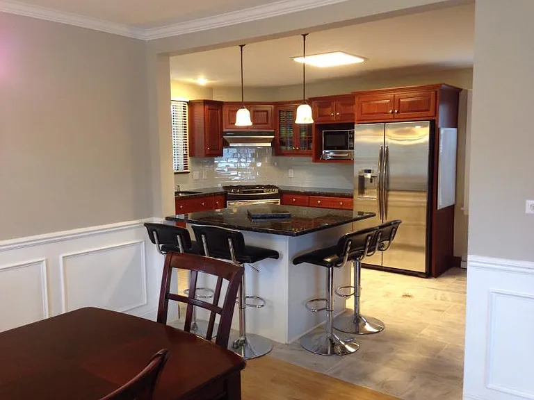 150 E Caracas Ave — Photo 5