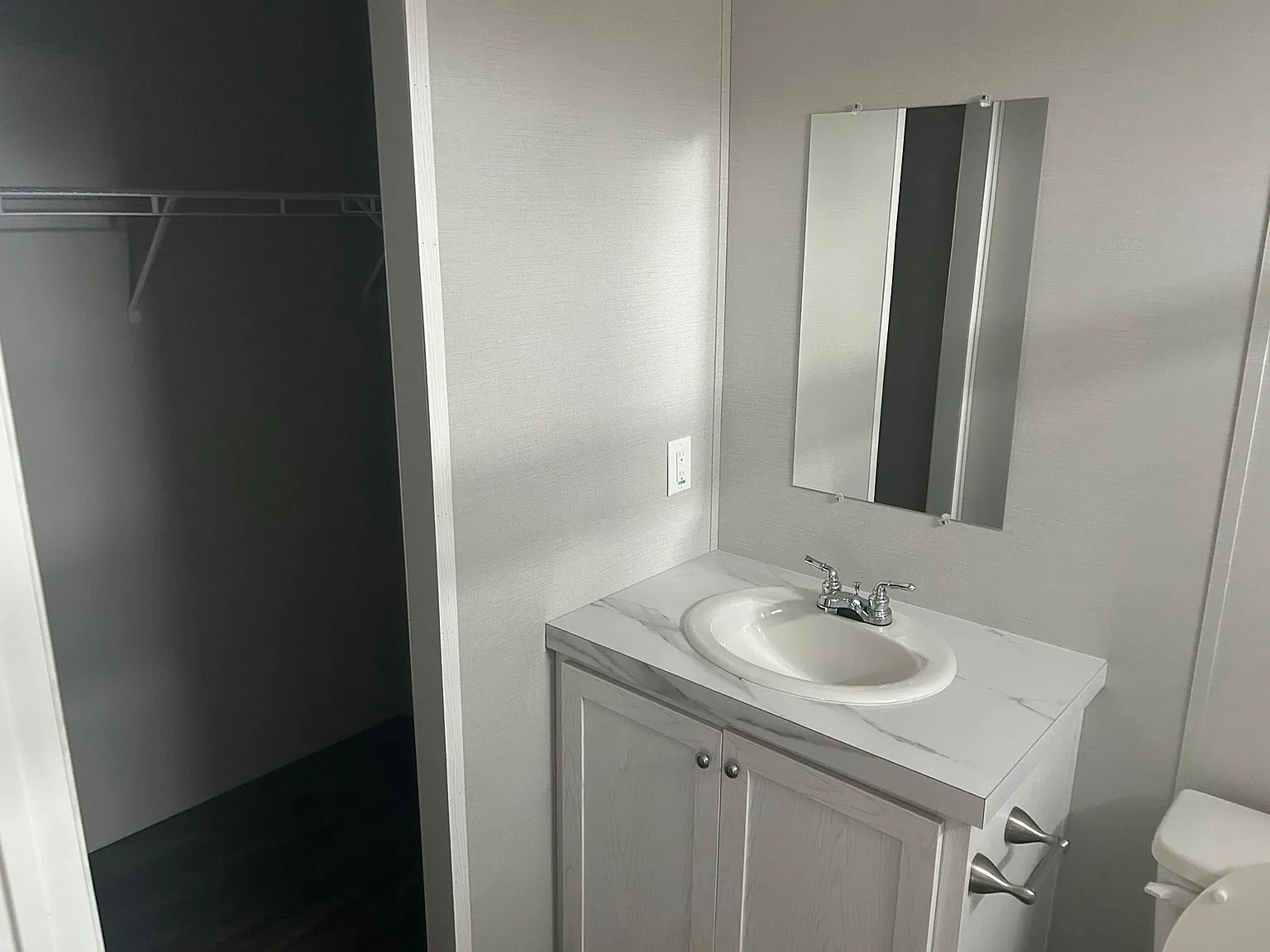 Modern & Efficient Living - 12-Month Lease Available! — Photo 2