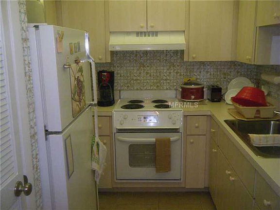 3rd image of 2782 Woodgate Ln APT 16