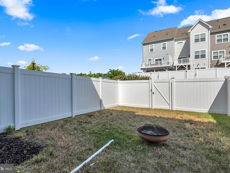 5754 Frederick Douglas Pl — Photo 32