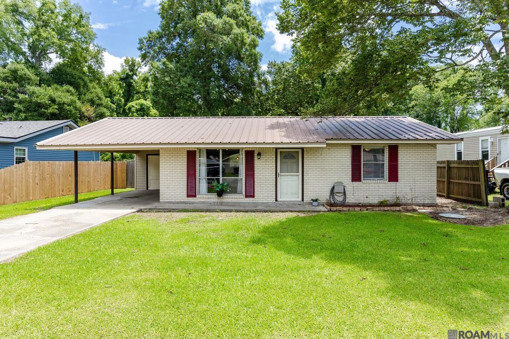Apartment in Addis, West Baton Rouge