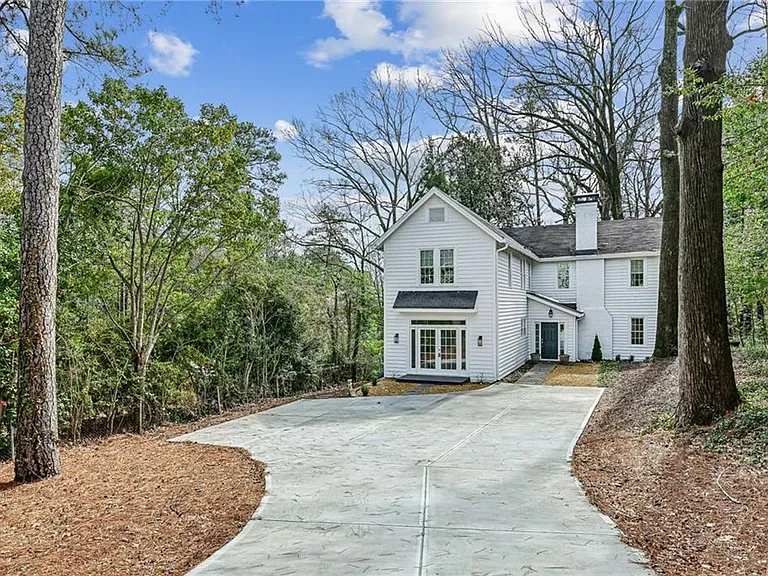 43 Peachtree Way NE — Photo 1