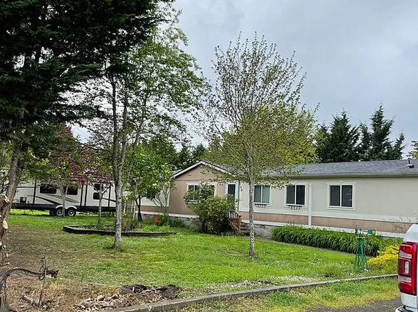 125 Ben Ct, Glide, OR 97443