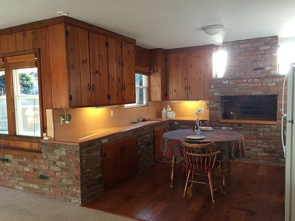 3rd image of 1325 Glen Dell Dr