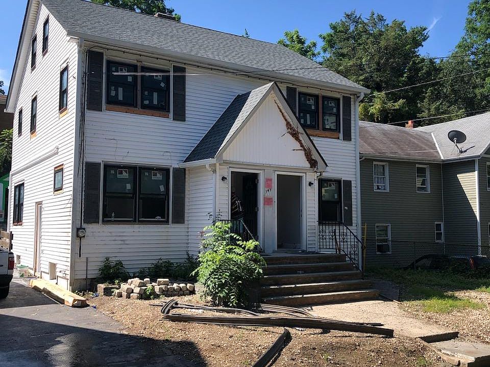 1st image of 101 Elm Ave #B