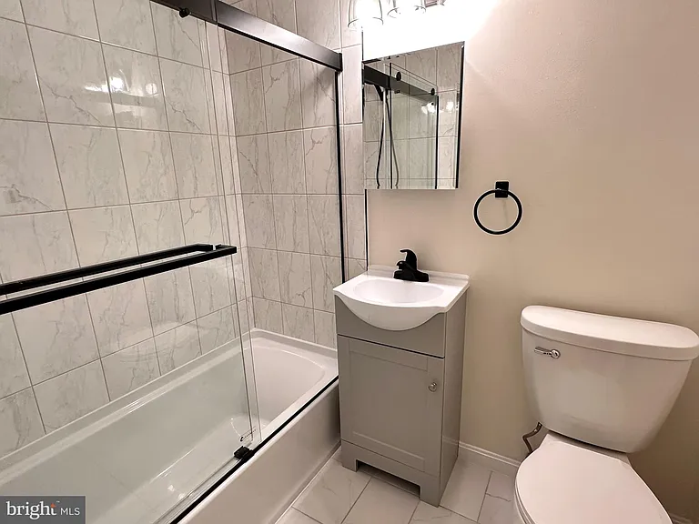 4311 Cedarlake Ct — Photo 20