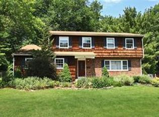 9 Woodland Ter, Orangeburg, NY 10962