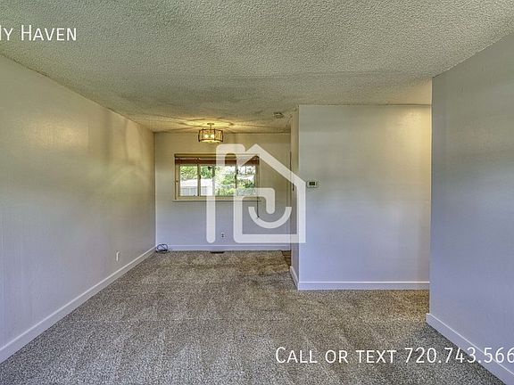 5th image of 2776 S Dahlia St