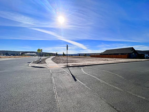 3rd image of Tl 148 Ne Trestle St