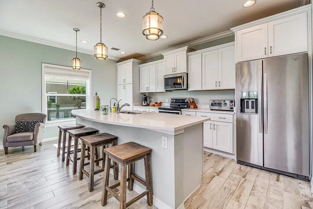 4 bed, 2170 sqft, $4,500 — Photo 4