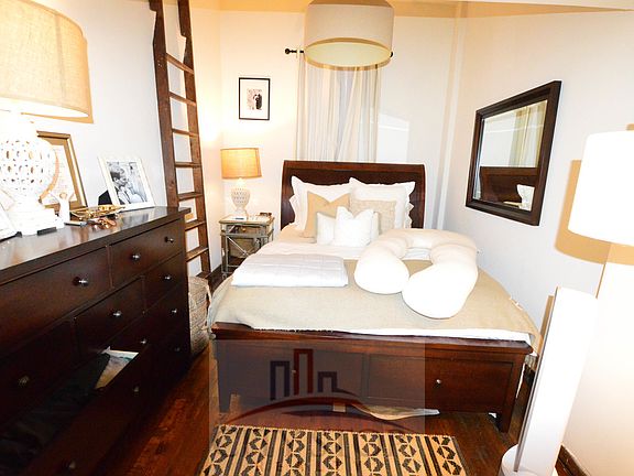 3rd image of 38 W 73rd St APT 2b