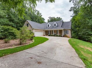 235 Surrey Chase Dr, Social Circle, GA 30025