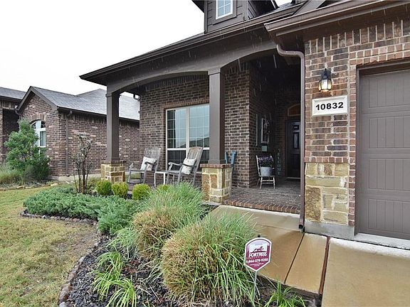 2nd image of 10832 Abbeyglen Ct