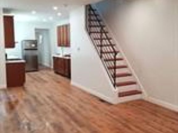 2nd image of 3739 Midvale Ave