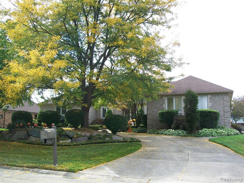 1st image of 37527 Alpinia Ln