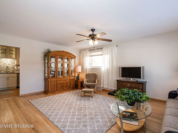 2nd image of 5051 Greenleaf St