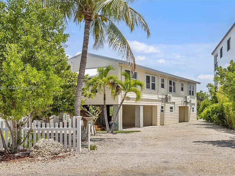 235 Tavernier Dr — Photo 12