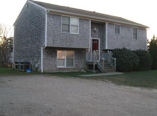 20 Newport Ln, Narragansett, RI 02882