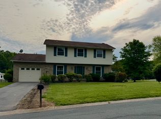 7100 Stratford Dr, Sykesville, MD 21784