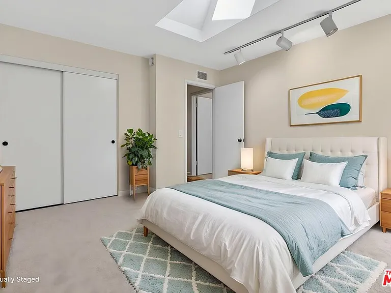 1331 Avenida De Cortez — Photo 31