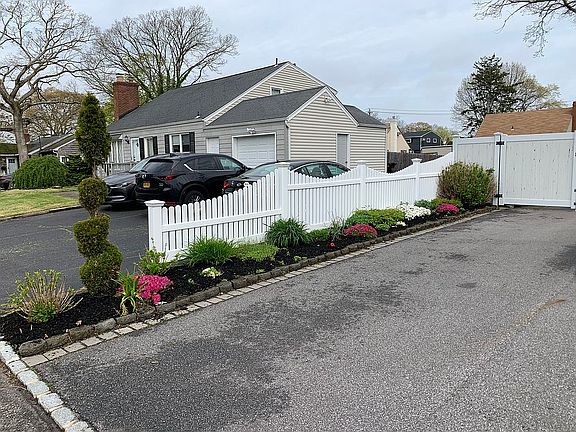 4th image of 331 Paumanake Ave