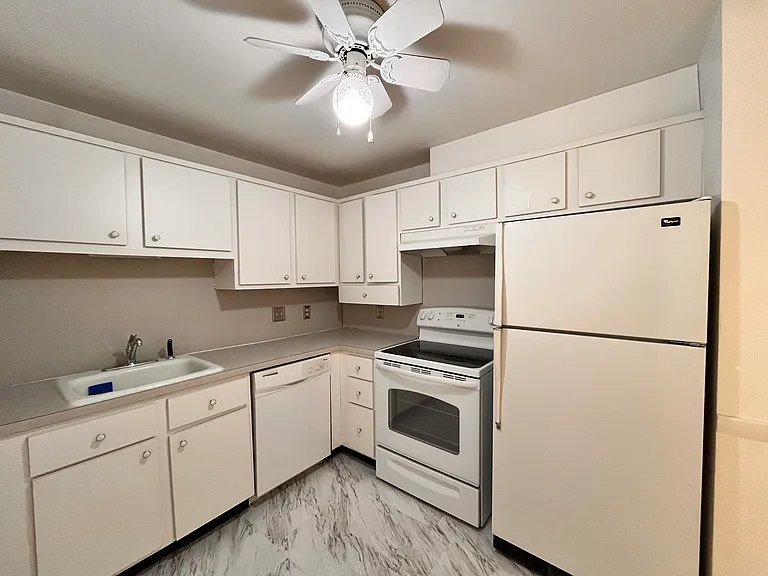 100 Grandview Ave #3B — Photo 1