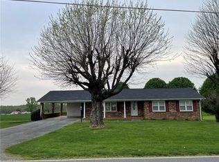 185 Crossroad Church Rd, Dobson, NC 27017